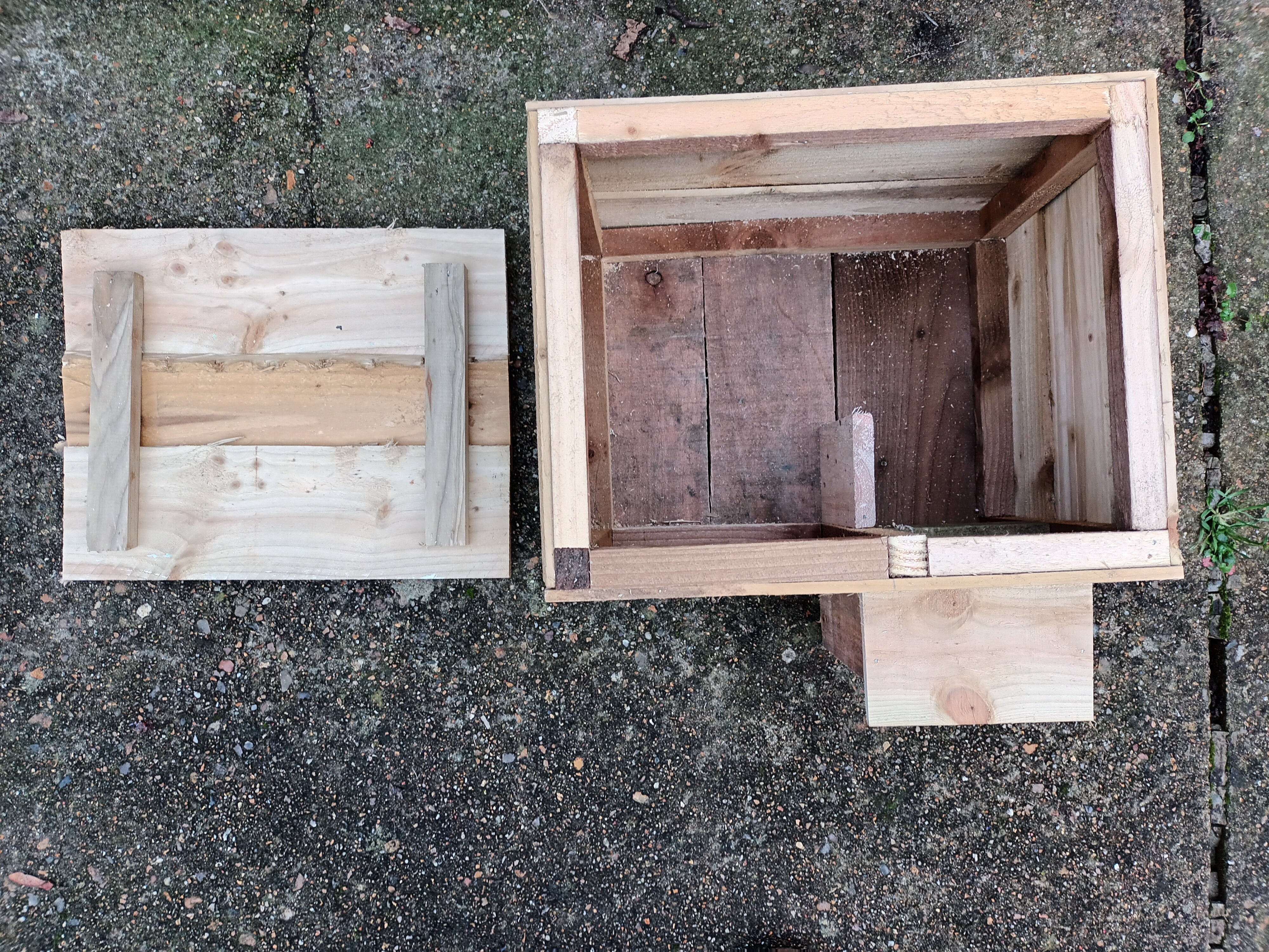 Handmade Hedgehog House / Feeding Station / Box